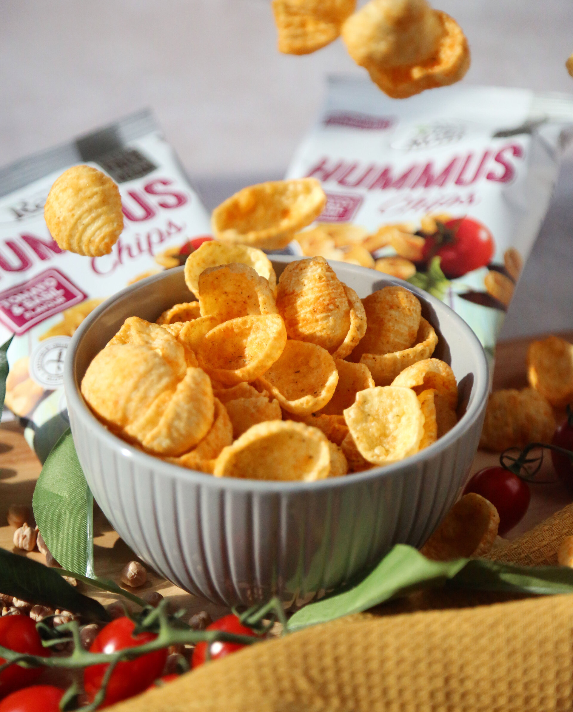 Chips mal anders: Vegan, glutenfrei und mit weniger Fett bieten die Knabbereien aus Linsen, Hummus oder Quinoa einen tollen Geschmack