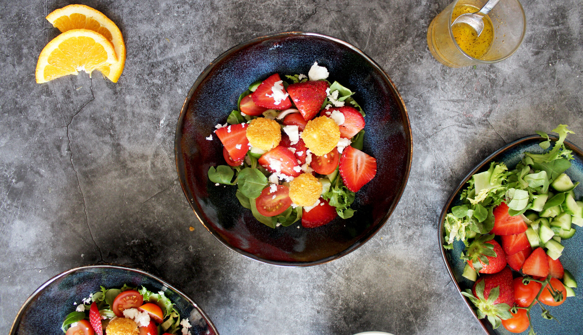Salat geht immer. Mit crispy Feta Bites bekommt er Biss und Substanz | © djd/gofoods.eu