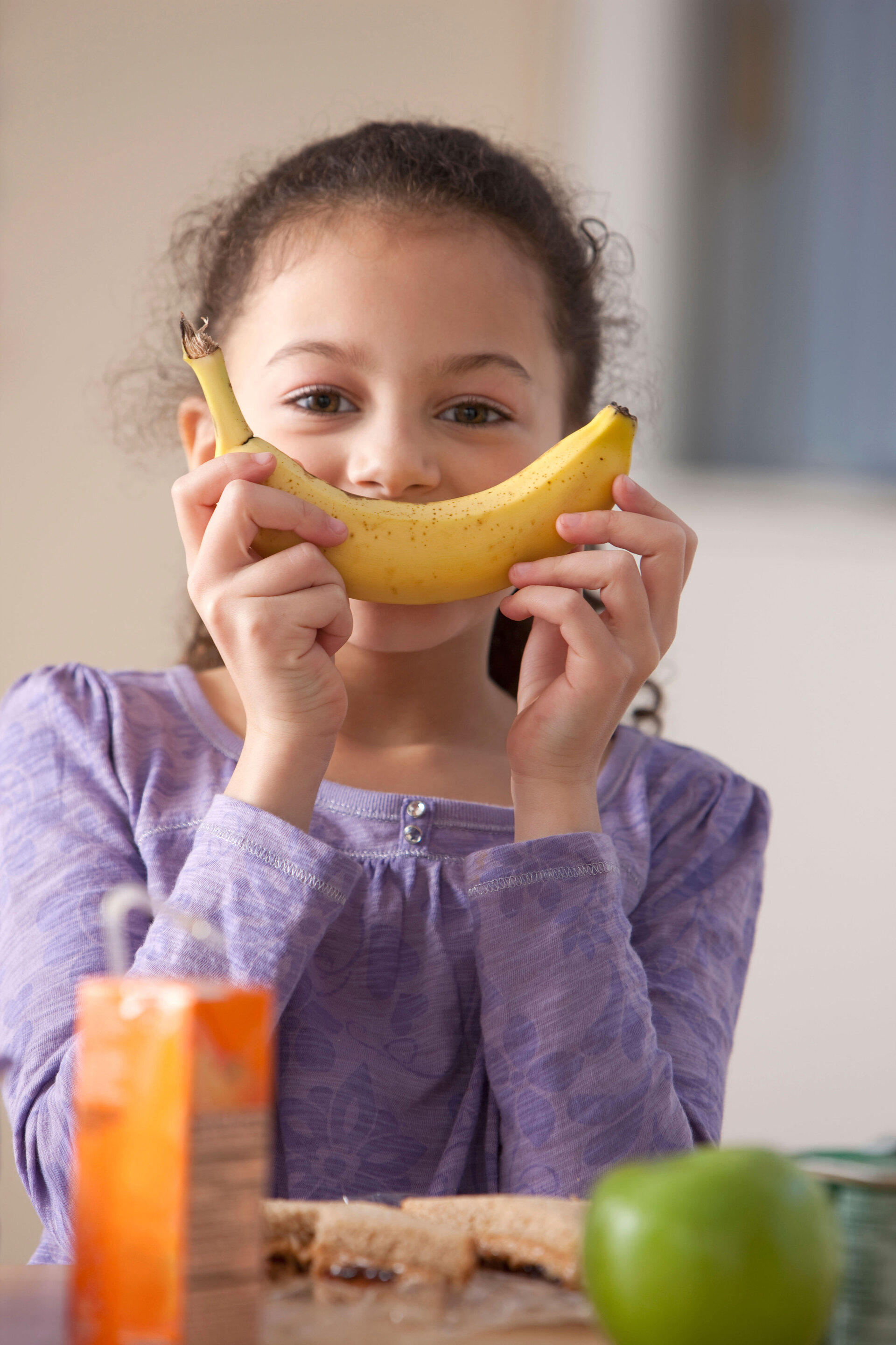 Eine ausgewogene Ernährung wirkt sich nicht nur wesentlich auf Wachstum, Entwicklung und Leistungsfähigkeit der Kinder aus, sondern beeinflusst auch die spätere Gesundheit im Erwachsenenalter