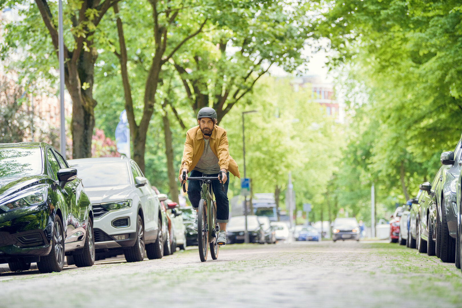 Fitter werden auf dem Weg zur Arbeit: E-Bikes sind für viele eine Alternative zum Auto oder öffentlichen Verkehrsmitteln geworden | © djd/Bosch eBike Systems