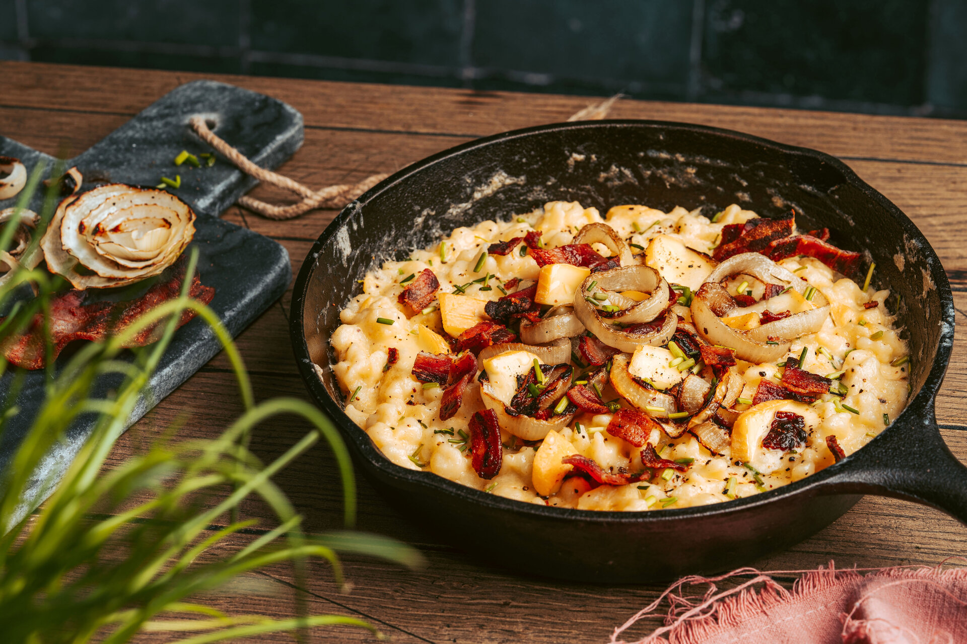  Rezept 1: Käsespätzle vom Grill mit "St. Mang Original Allgäuer Limburger", von "Die Jungs kochen und backen"