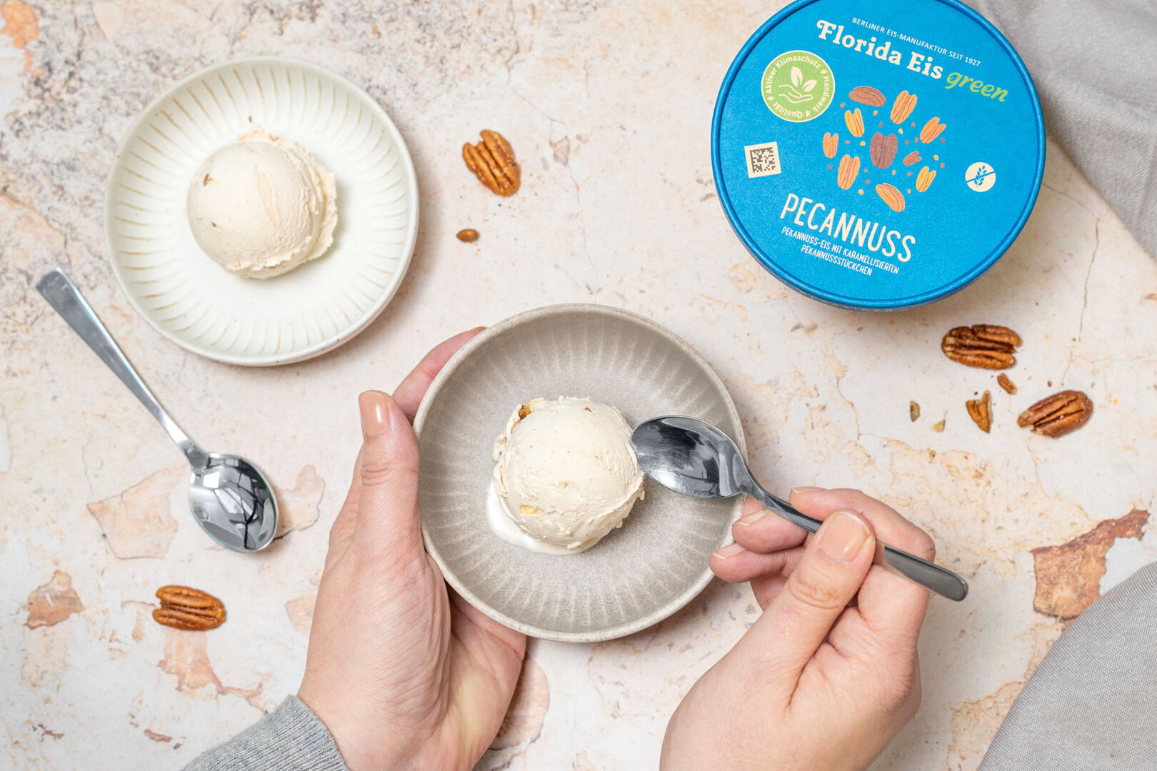 Mal probieren? Neue raffinierte Sorten und veganes Eis liegen 2023 im Trend. | © Foto: DJD/www.floridaeis.de