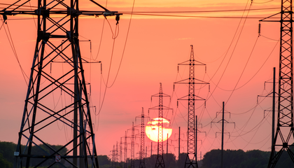 power line NP background of the sunset, a lot of supports for wires | © Unsplash / Andrey Metelev