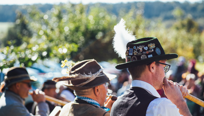 Made with Canon 5d Mark III and loved analog lens, Leica Elmarit-R 2.8 / 90mm (Year: 1985) | © Unsplash / Markus Spiske