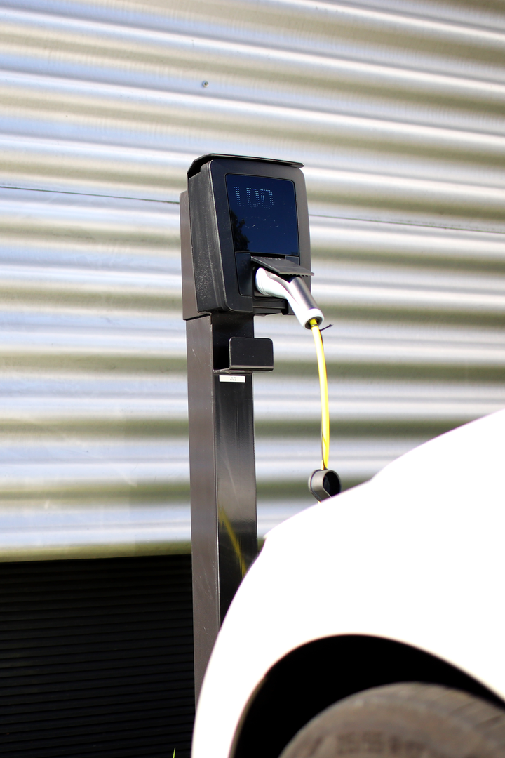 Pico Swiss engineering charging station
https://web.smart-me.com/en/project/ev-station/ | © Unsplash / smart-me AG