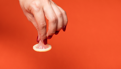 sexual health stay safe with condoms | © Unsplash / Deon Black