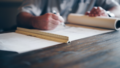 Artist at Work | © Unsplash / Daniel McCullough