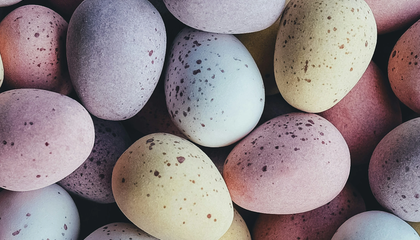 mini-chocolate-eggs | © Unsplash / Annie Spratt