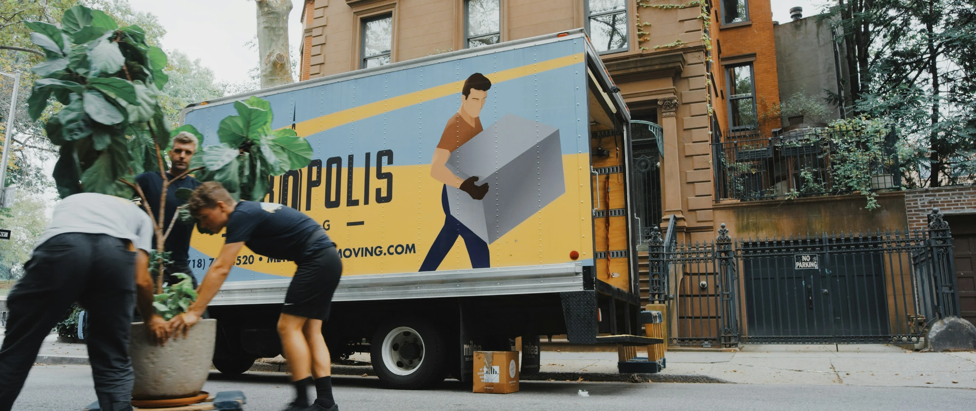 Movers in Brooklyn http://metropolismoving.com | © Unsplash / Handiwork NYC