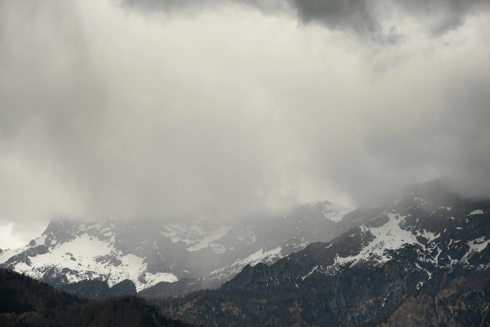 the weather is fine today | © Unsplash / Nadiia Ploshchenko 🇺🇦