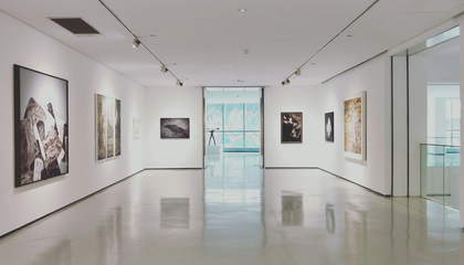 The art gallery which is near my college  was on display , and I was interested in it . So my
friends with me had a wonderful weekend . | © Unsplash / Dannie Jing